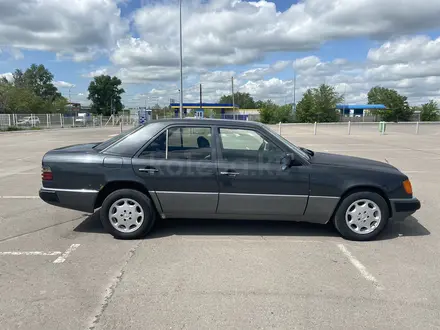 Mercedes-Benz E 230 1992 года за 1 500 000 тг. в Павлодар – фото 3