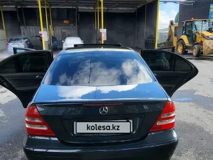 Mercedes-Benz C 200 2000 года за 3 500 000 тг. в Шымкент – фото 3