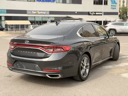 Hyundai Grandeur 2016 года за 11 500 000 тг. в Алматы – фото 4
