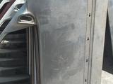 Двери передние Mercedes w210 за 20 000 тг. в Алматы – фото 3