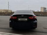 Toyota Camry 2023 годаfor15 500 000 тг. в Атырау – фото 2