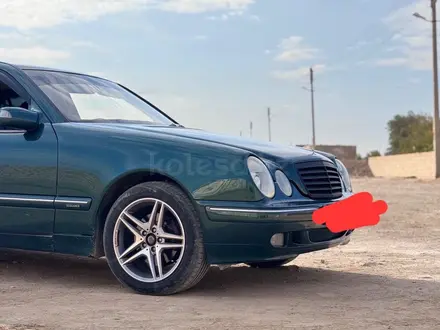 Mercedes-Benz E 320 2001 года за 4 100 000 тг. в Актау – фото 2