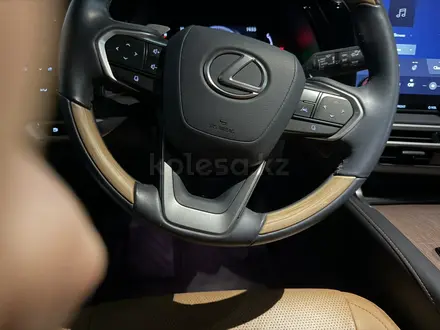 Lexus RX 350 2024 года за 37 000 000 тг. в Алматы – фото 4