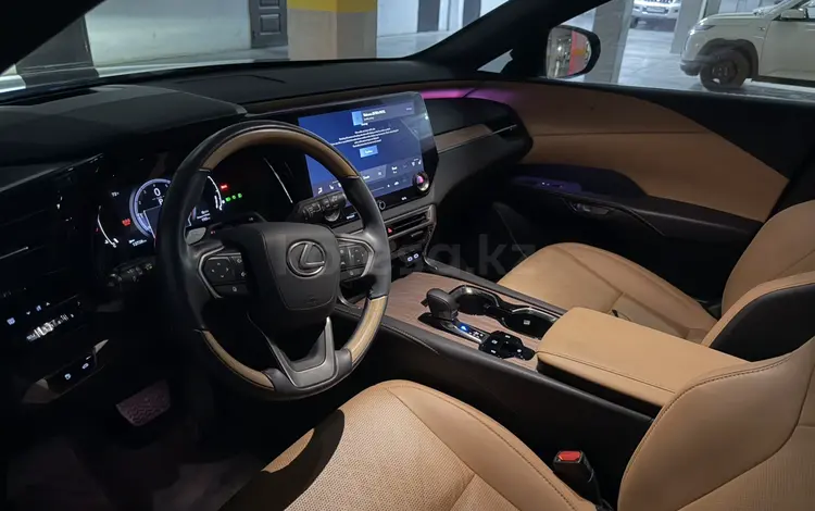 Lexus RX 350 2024 года за 37 000 000 тг. в Алматы