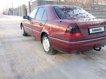 Mercedes-Benz C 280 1993 года за 2 100 000 тг. в Астана