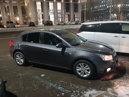 Chevrolet Cruze 2013 года за 3 800 000 тг. в Астана