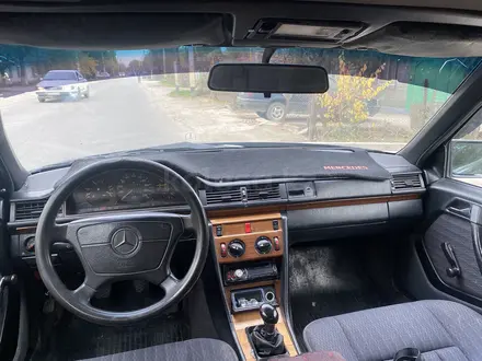 Mercedes-Benz E 230 1992 года за 1 500 000 тг. в Тараз – фото 16