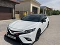 Toyota Camry 2019 года за 16 500 000 тг. в Алматы – фото 30