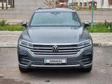 Volkswagen Touareg 2022 года за 38 000 000 тг. в Астана