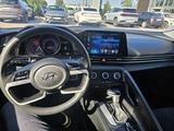 Hyundai Elantra 2022 годаүшін7 400 000 тг. в Алматы