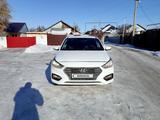 Hyundai Solaris 2019 года за 4 200 000 тг. в Уральск – фото 3