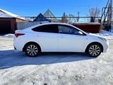 Hyundai Solaris 2019 года за 4 200 000 тг. в Уральск – фото 5