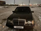 Mercedes-Benz E 260 1991 годаfor1 700 000 тг. в Астана