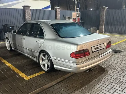 Mercedes-Benz E 55 AMG 2000 года за 6 800 000 тг. в Алматы – фото 2