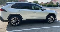 Toyota RAV4 2022 годаүшін16 300 000 тг. в Павлодар – фото 4