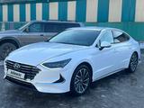 Hyundai Sonata 2023 года за 14 300 000 тг. в Астана – фото 2