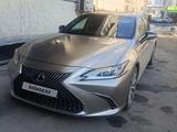 Lexus ES 250 2021 годаfor25 500 000 тг. в Талдыкорган