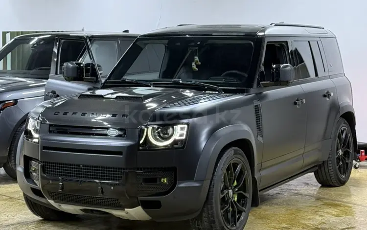 Land Rover Defender 2023 года за 47 500 000 тг. в Шымкент