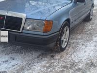 Mercedes-Benz E 230 1988 годаfor1 600 000 тг. в Астана