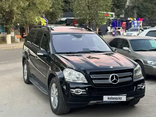 Mercedes-Benz GL 550