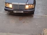 Mercedes-Benz E 230 1989 года за 450 000 тг. в Астана