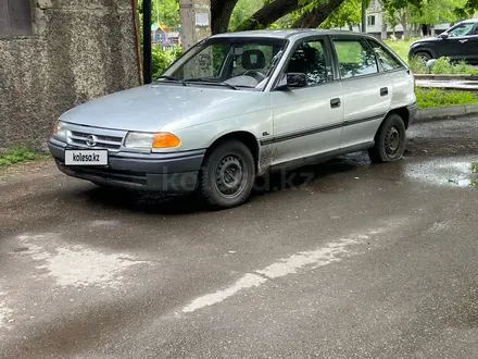 Opel Astra 1992 года за 800 000 тг. в Караганда