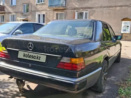 Mercedes-Benz E 230 1992 года за 1 600 000 тг. в Петропавловск – фото 5