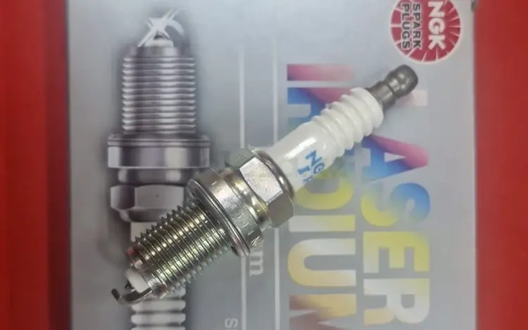 Свечи зажигания за 5 500 тг. в Алматы