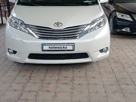 Toyota Sienna 2013 года за 14 000 000 тг. в Алматы