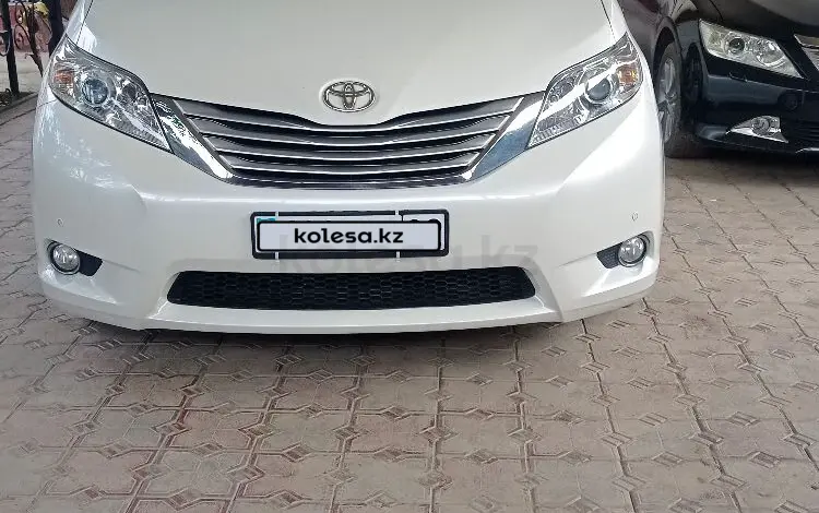 Toyota Sienna 2013 года за 14 000 000 тг. в Алматы