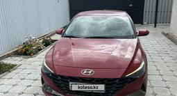 Hyundai Elantra 2021 года за 8 200 000 тг. в Актобе – фото 2