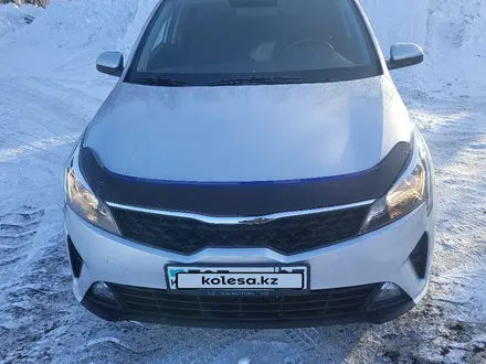 Kia Rio 2021 года за 8 500 000 тг. в Астана