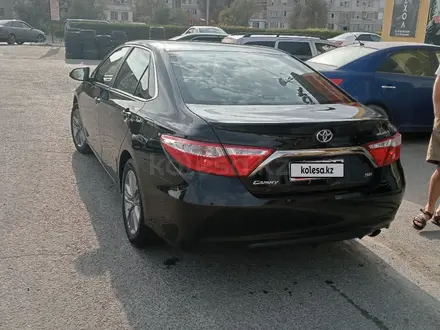 Toyota Camry 2016 года за 7 500 000 тг. в Актау – фото 2