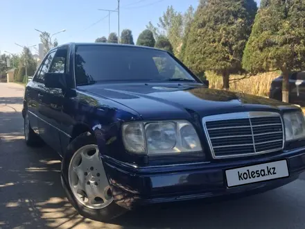 Mercedes-Benz E 200 1994 года за 2 100 000 тг. в Шымкент – фото 2