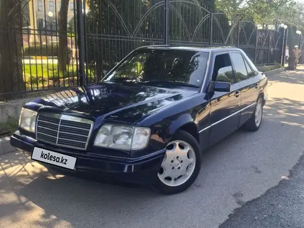 Mercedes-Benz E 200 1994 года за 2 100 000 тг. в Шымкент – фото 3