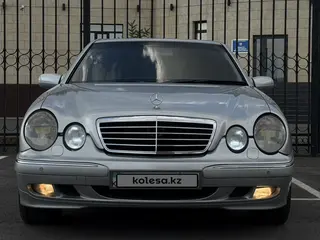 Mercedes-Benz E 320