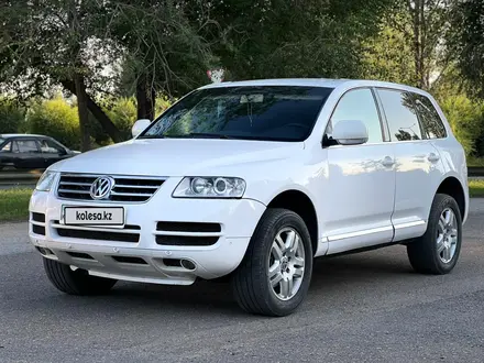 Volkswagen Touareg 2005 года за 5 700 000 тг. в Усть-Каменогорск – фото 2