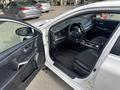 Toyota Camry 2017 годаүшін5 500 000 тг. в Атырау – фото 10