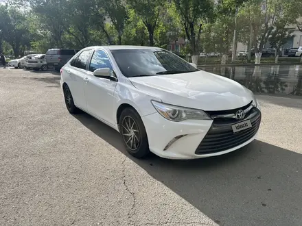 Toyota Camry 2017 года за 5 500 000 тг. в Атырау – фото 3
