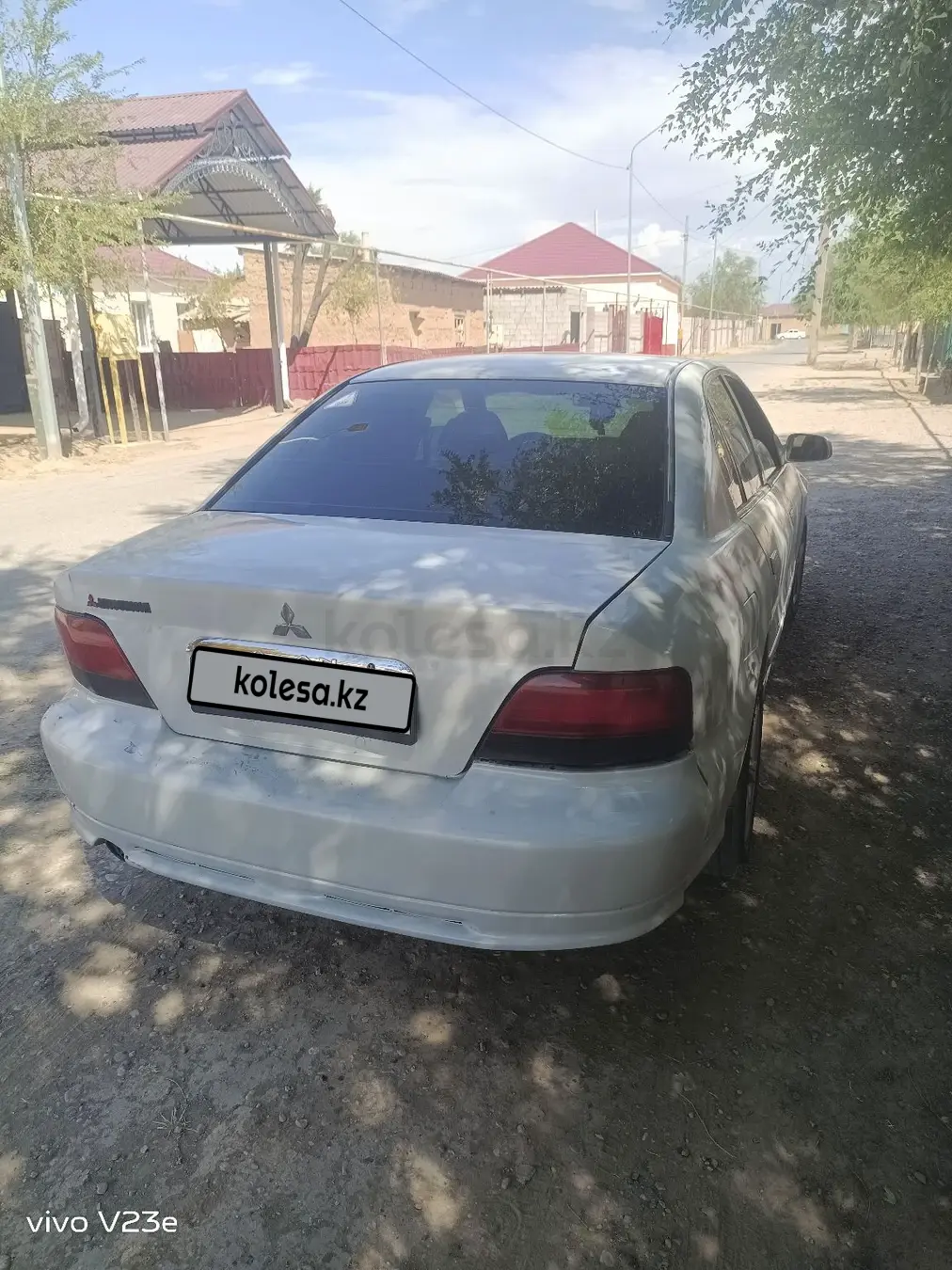 Mitsubishi Galant, 2001