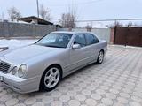 Mercedes-Benz E 320 2000 годаfor7 100 000 тг. в Алматы