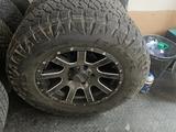 Комплект шин с дисками Maxxis 285/65/18 за 900 000 тг. в Караганда