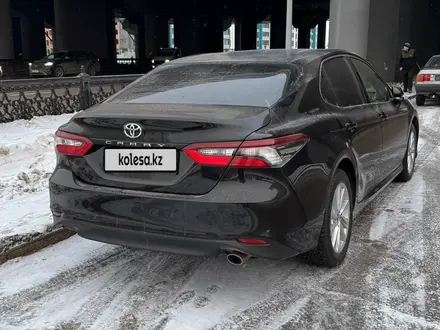 Toyota Camry 2023 года за 16 300 000 тг. в Астана – фото 3