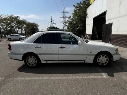 Mercedes-Benz C 220 1996 года за 2 000 000 тг. в Алматы – фото 3