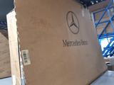 Стекло двери заднее правое Mercedes-Benz M-Class W164 A1647350210 за 2 857 тг. в Алматы