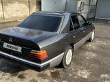 Mercedes-Benz E 230 1991 года за 1 650 000 тг. в Тараз – фото 4