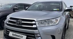 Toyota Highlander 2017 года за 13 000 000 тг. в Алматы
