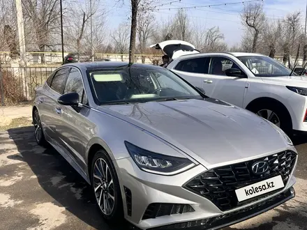 Hyundai Sonata 2019 года за 9 600 000 тг. в Алматы