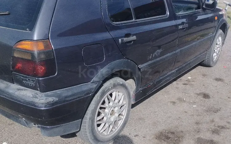 Volkswagen Golf 1994 годаүшін1 150 000 тг. в Тараз