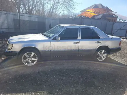 Mercedes-Benz E 230 1991 года за 2 350 000 тг. в Караганда – фото 2